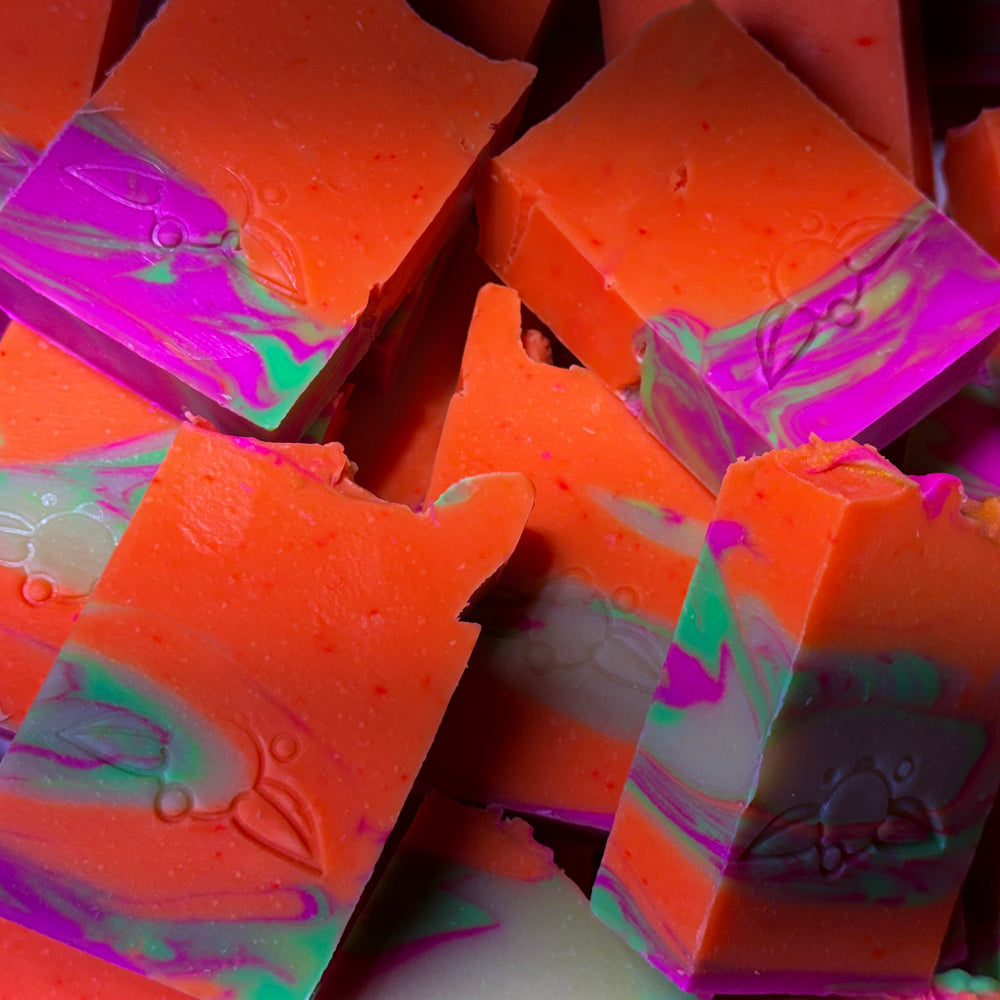 ARTISAN SOAP - Poolside Vibes