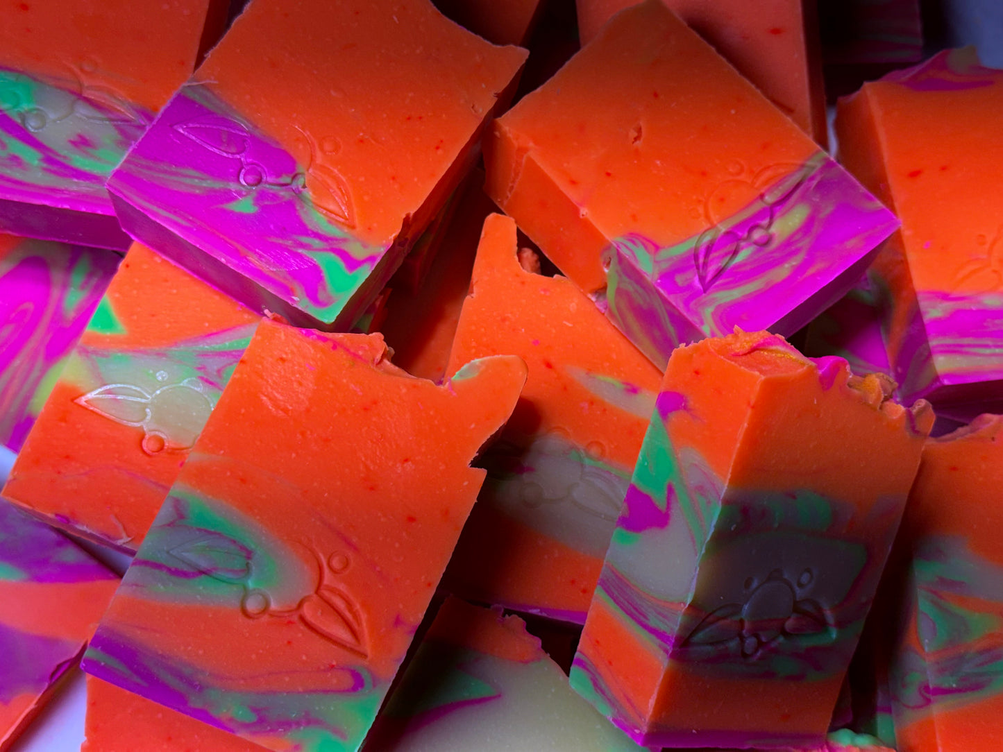 ARTISAN SOAP - Poolside Vibes